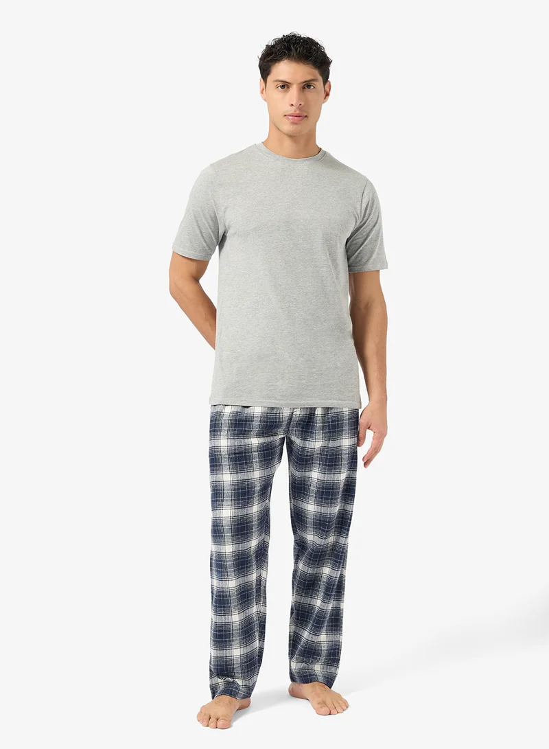 Regular fit tee and Pant set